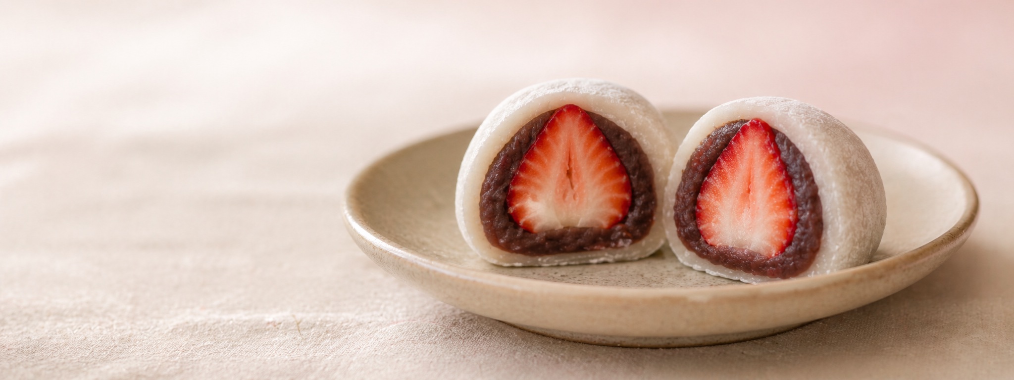 موتشي دايفكو بحشوة الفراولة من الداخل